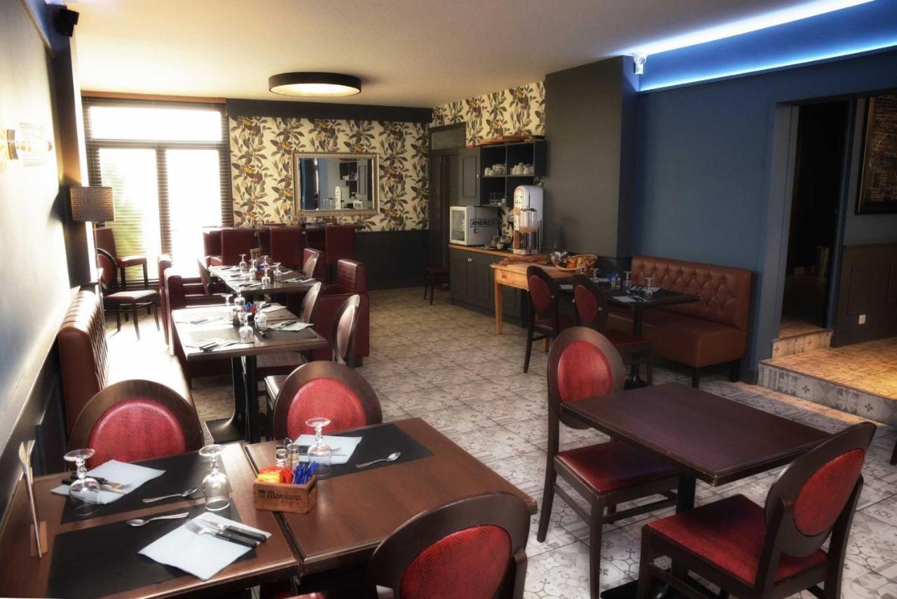 Cafe De Paris Hotel Capdenac-Gare Exterior photo